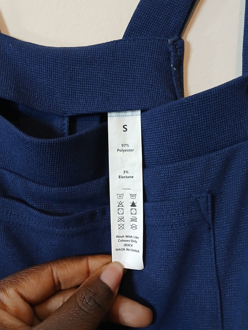 NWT Wide-Leg Navy Sleeveless Jumpsuit with Pockets Overalls Size Small - Picture 3 of 7